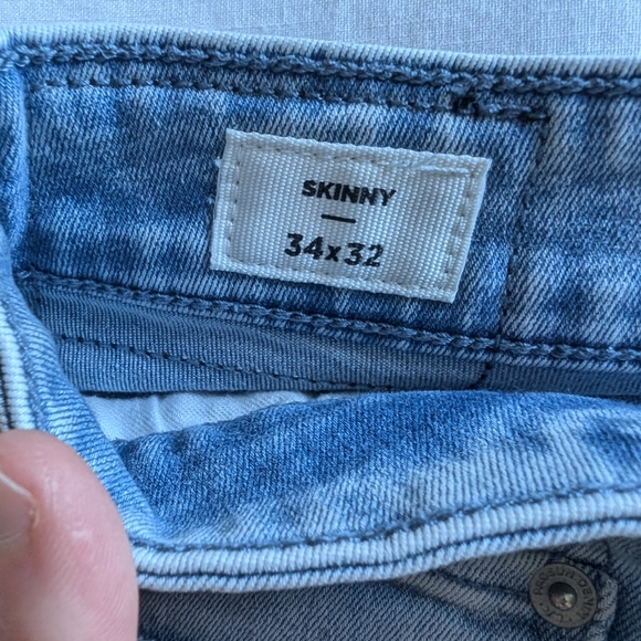PacSun Skinny Distressed Light Wash Jeans (Cropped to 24" Inseam) - Picture 3 of 4
